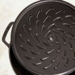 STAUB LA COCOTTE SOTE TENCERESİ CHİSTERA | DÖKÜM DEMİR | 28 CM | SİYAH - Görsel 6