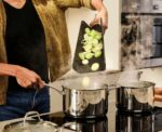 Joseph Joseph Chop2Pot Plus Küçük Katlanır Doğrama Tahtası(60202)Siyah - Görsel 2